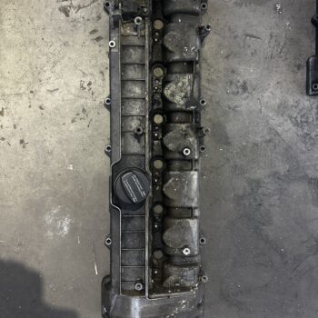 om648 valve cover