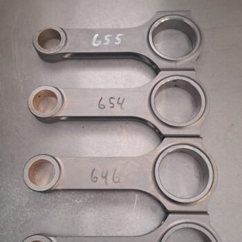 om611 connecting rods - set